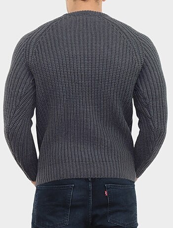 Maglione lavorato a trecce