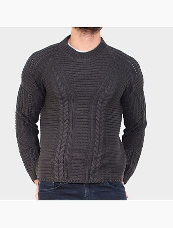 Maglione lavorato a trecce