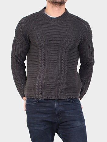 Maglione lavorato a trecce