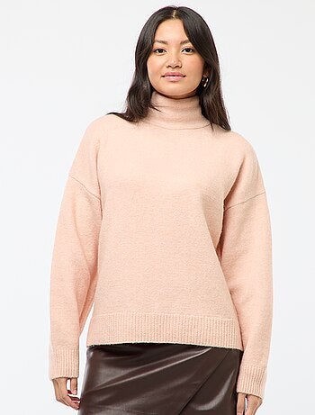 Maglione morbido con spacco gioiello sulla schiena