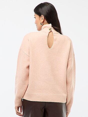 Maglione morbido con spacco gioiello sulla schiena