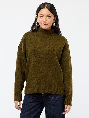 Maglione morbido con spacco gioiello sulla schiena