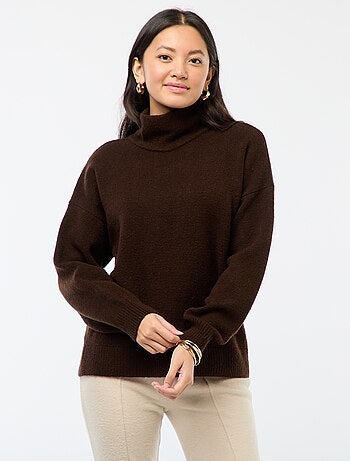 Maglione morbido con spacco gioiello sulla schiena