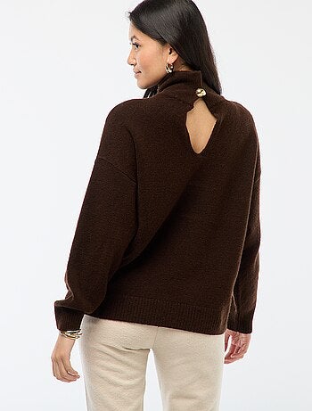 Maglione morbido con spacco gioiello sulla schiena