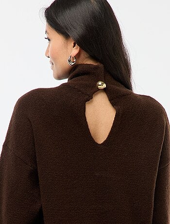 Maglione morbido con spacco gioiello sulla schiena