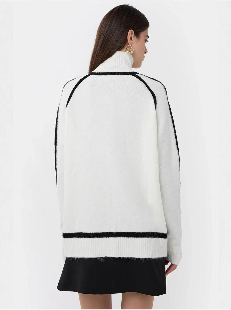 Maglione oversize in maglia con dettagli a contrasto Bianco - Kiabi