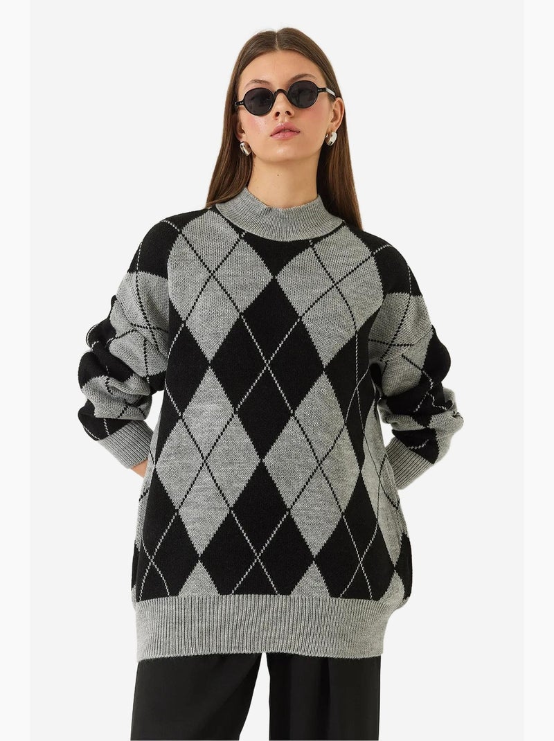 Maglione oversize in maglia spessa con motivo baklava e collo alto lucci Grigio chiaro - Kiabi