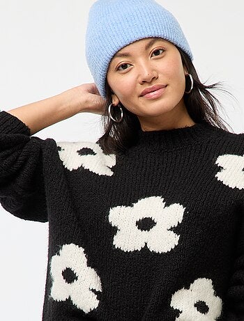 Maglione pesante con fiori ricamati