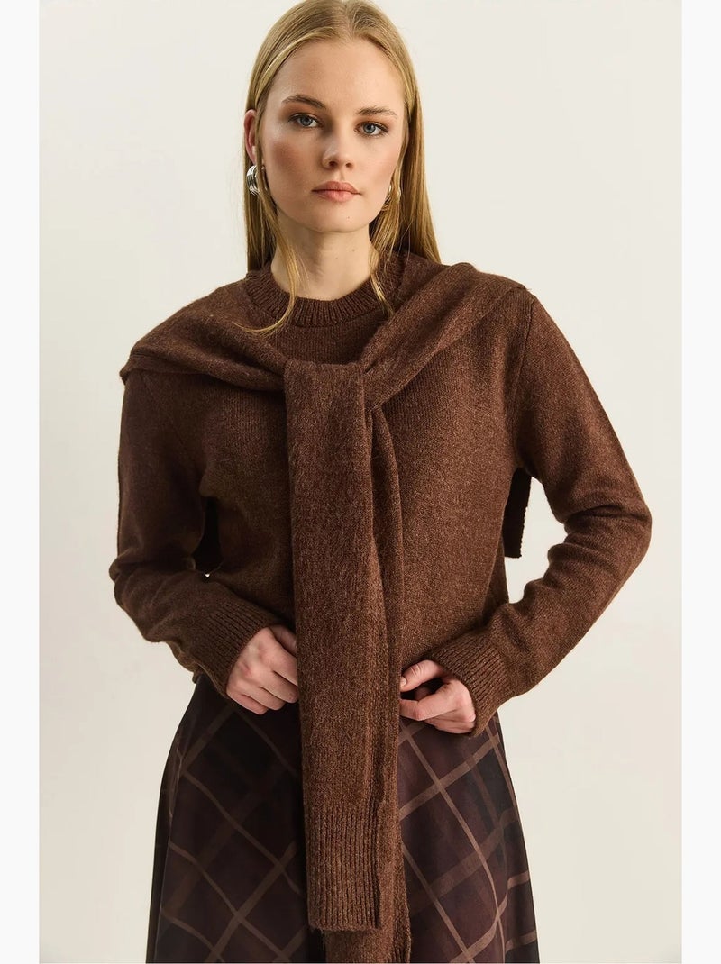 Maglione regular fit a girocollo a coste lucci Marrone cioccolato - Kiabi
