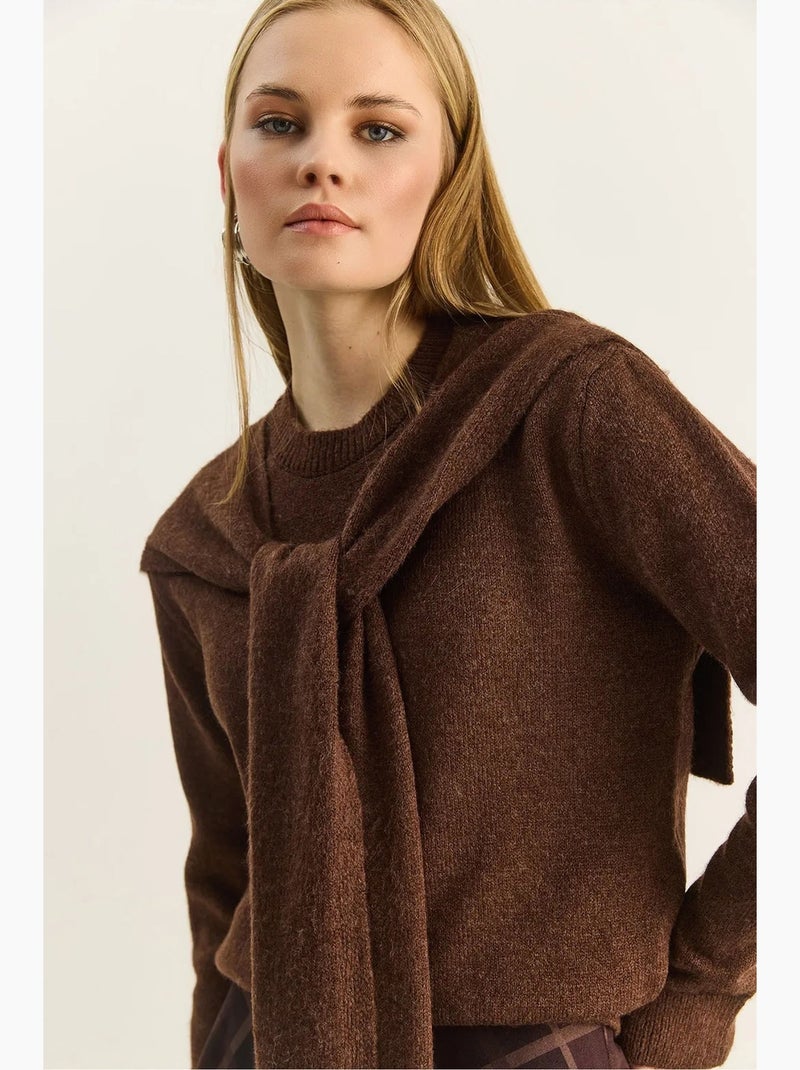 Maglione regular fit a girocollo a coste lucci Marrone cioccolato - Kiabi
