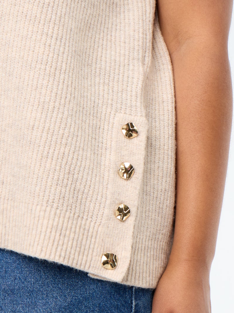 Maglione smanicato con gioielli fantasia dorati Beige - Kiabi