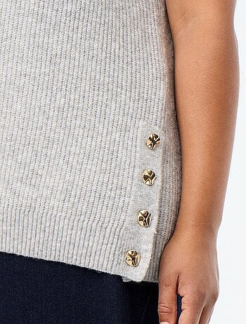 Maglione smanicato con gioielli fantasia dorati