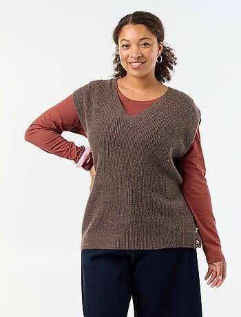 Maglione smanicato con gioielli fantasia dorati