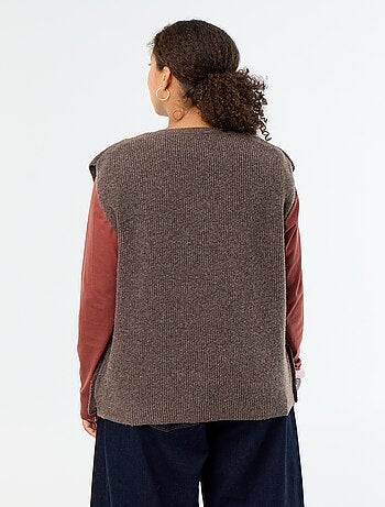 Maglione smanicato con gioielli fantasia dorati