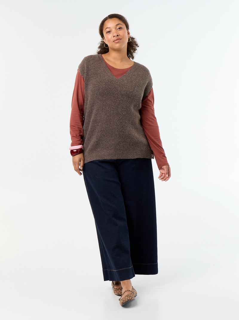 Maglione smanicato con gioielli fantasia dorati Marrone - Kiabi