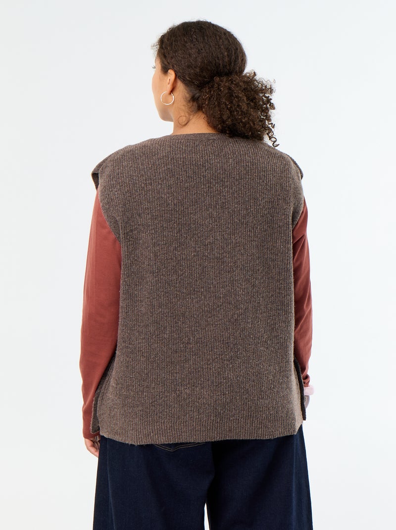 Maglione smanicato con gioielli fantasia dorati Marrone - Kiabi