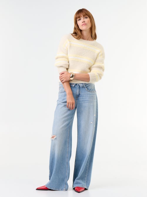 Maglione soffice a righe a girocollo - Kiabi
