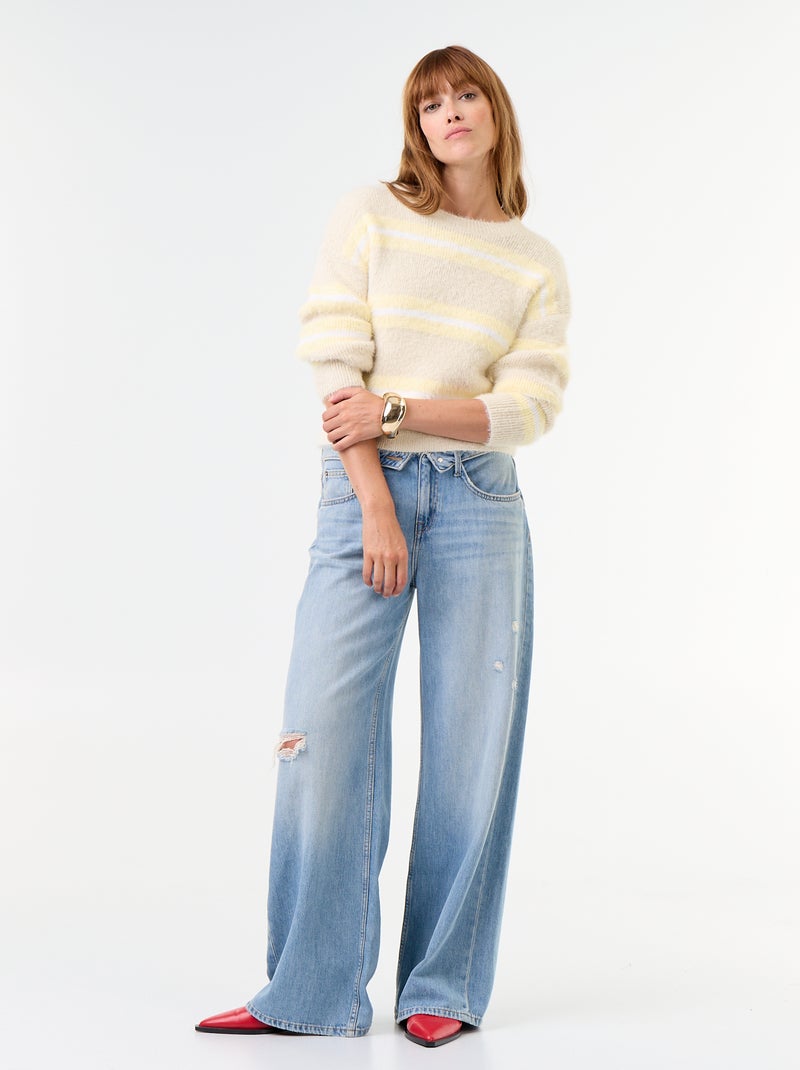 Maglione soffice a righe a girocollo Beige - Kiabi