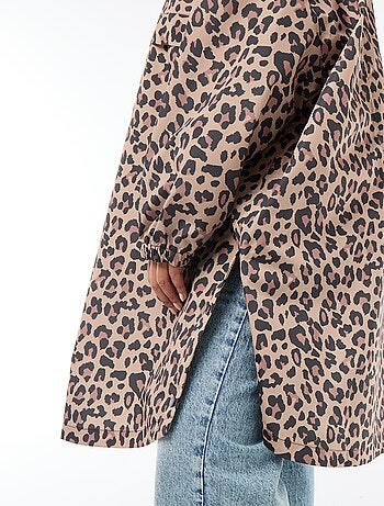 Mantella antipioggia idrorepellente con cappuccio