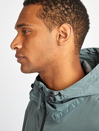 Mantella antipioggia