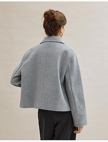 Mantello, MO Fashion