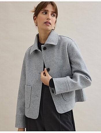 Mantello, MO Fashion