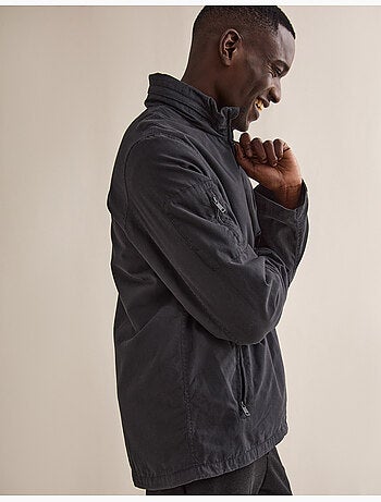 Mantello, MO Fashion