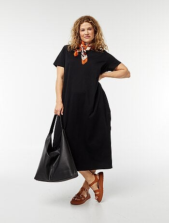Maxi t-shirt lunga a maniche corte tinta unita