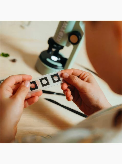 Microscopio portatile per bambini | kidywolf - Kiabi Microscopio portatile per bambini | kidywolf - Kiabi