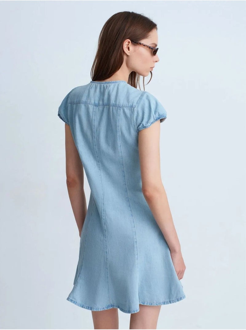 Mini abito a trapezio in denim dilvin Blu chiaro - Kiabi