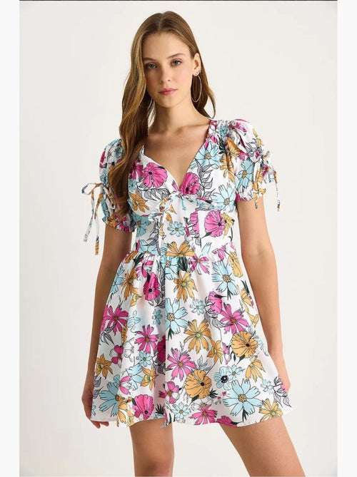 Mini abito floreale con cut-out e scollo a v lucci - Kiabi Mini abito floreale con cut-out e scollo a v lucci - Kiabi