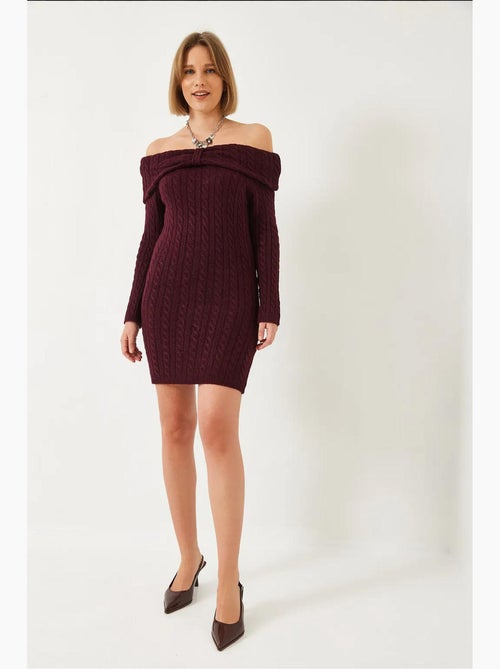 Mini abito in maglia a trecce senza spalline lucci - Kiabi Mini abito in maglia a trecce senza spalline lucci - Kiabi