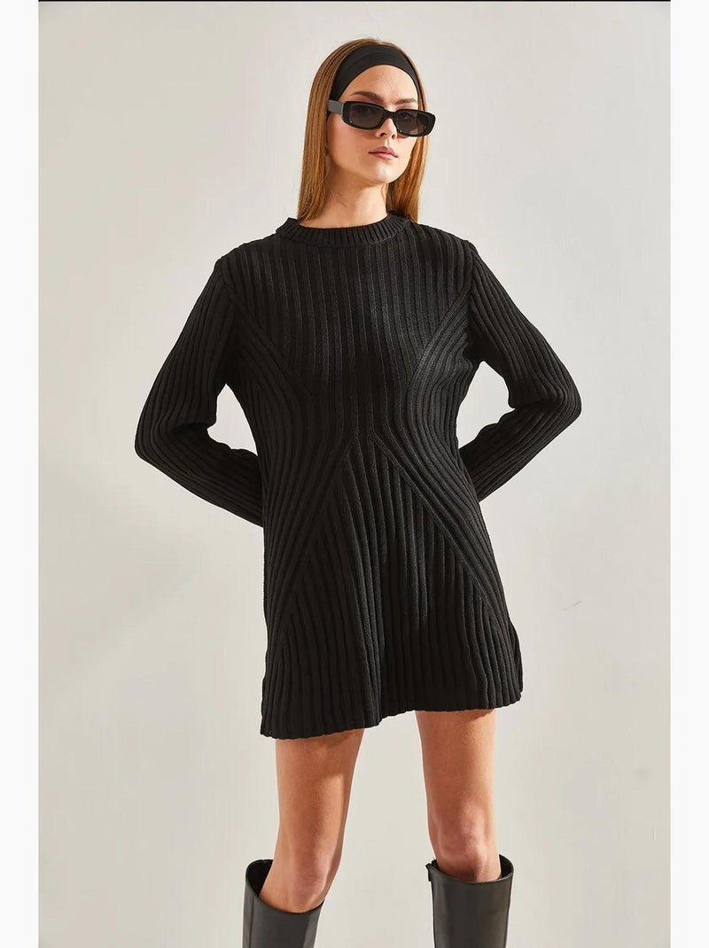 Mini abito in maglia testurizzata con girocollo lucci Nero - Kiabi
