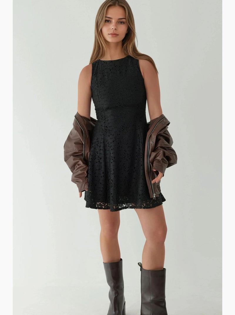 Mini abito in pizzo con scollo girocollo hiccup Nero - Kiabi