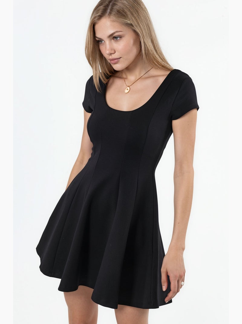 Mini abito skater con scollo a u busem Nero - Kiabi