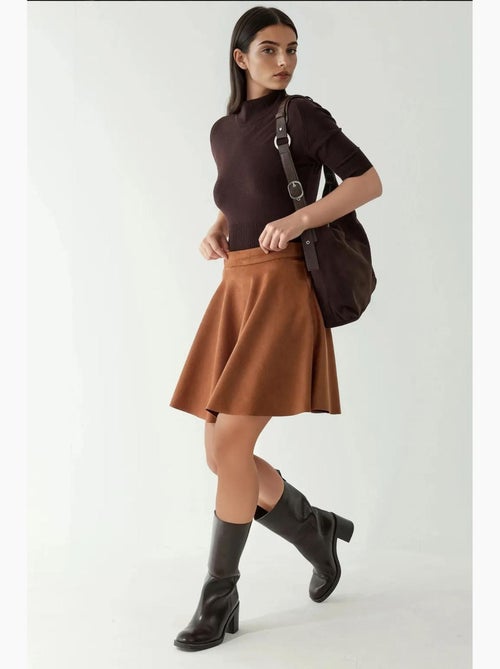Minigonna in ecopelle scamosciata a vita alta con chiusura a zip hiccup - Kiabi Minigonna in ecopelle scamosciata a vita alta con chiusura a zip hiccup - Kiabi