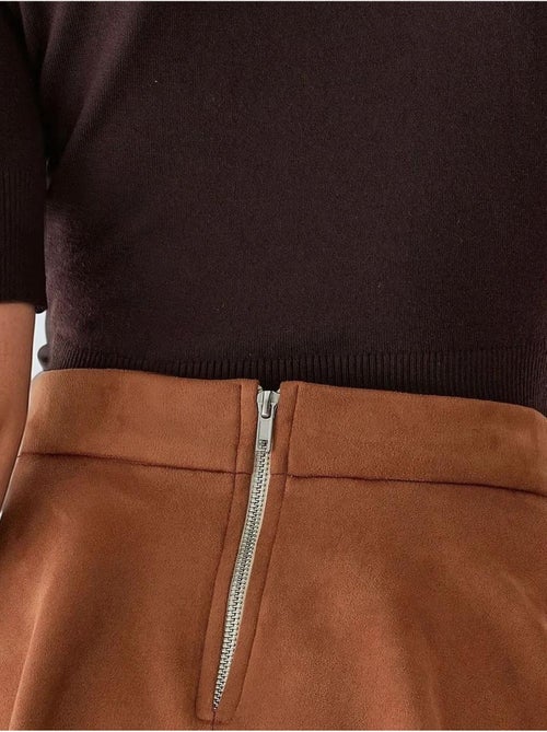 Minigonna in ecopelle scamosciata a vita alta con chiusura a zip hiccup - Kiabi Minigonna in ecopelle scamosciata a vita alta con chiusura a zip hiccup - Kiabi