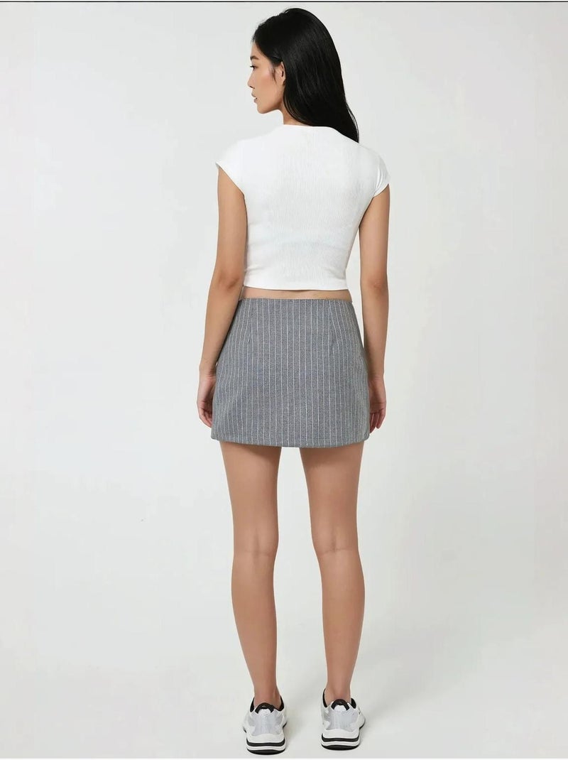 Minigonna-pantaloncino a righe con dettaglio spacco hiccup Grigio - Kiabi