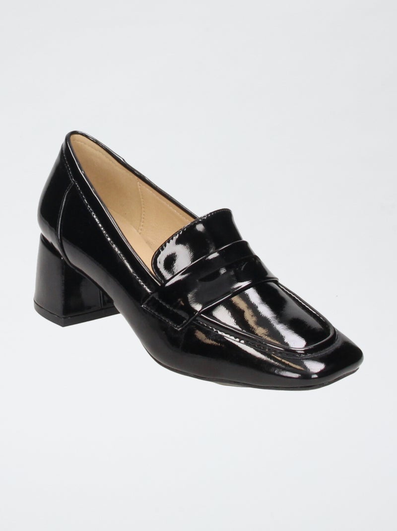 Mocassini verniciati con cinturini decorativi Nero - Kiabi