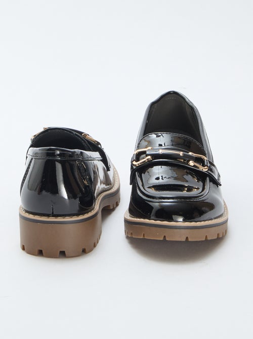 Mocassini verniciati con cinturini dorati decorativi - Kiabi