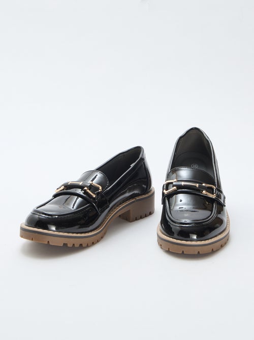 Mocassini verniciati con cinturini dorati decorativi - Kiabi