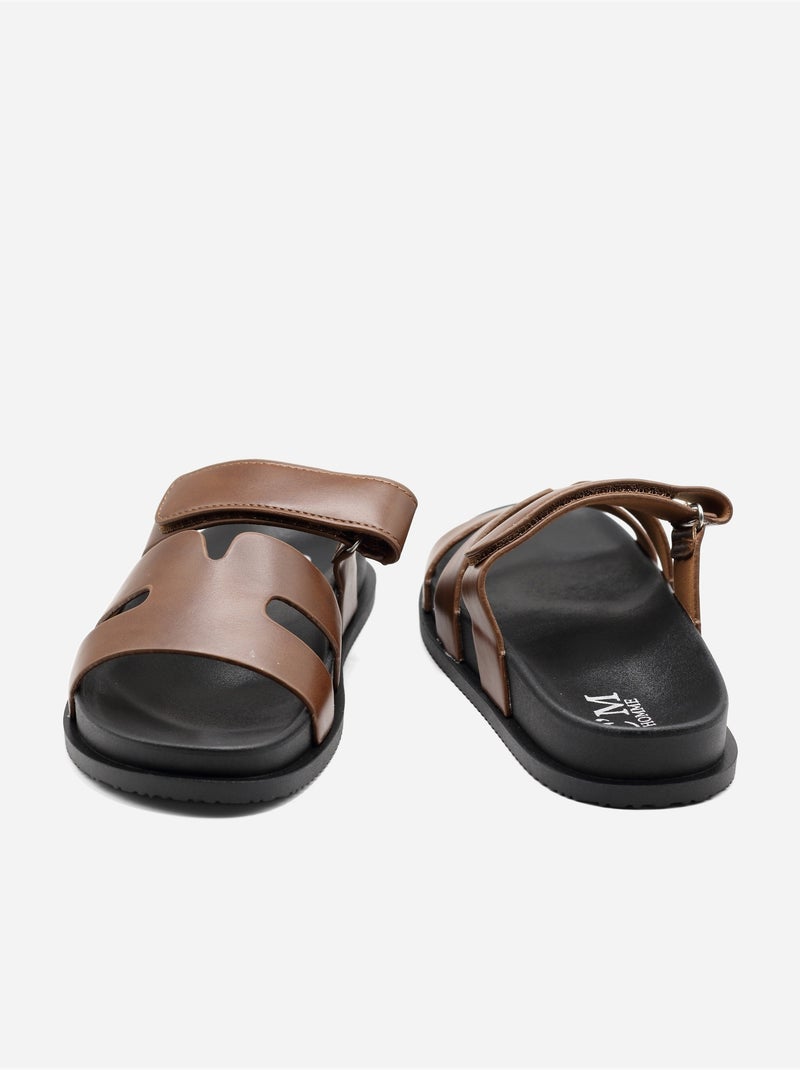 Mules con chiusura a velcro Marrone - Kiabi