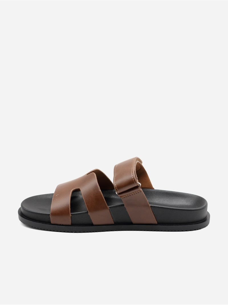 Mules con chiusura a velcro Marrone - Kiabi