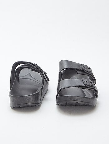 Mules con doppi cinturini in plastica preformata