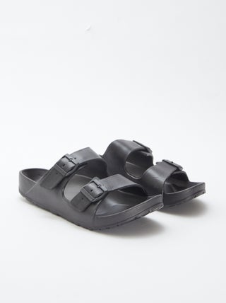 Mules con doppi cinturini in plastica preformata