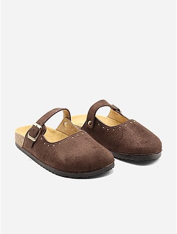 Mules con fibbia borchiata