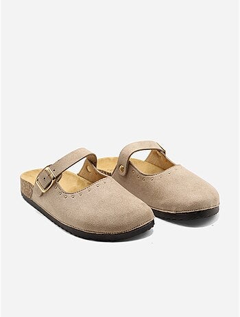 Mules con fibbia borchiata