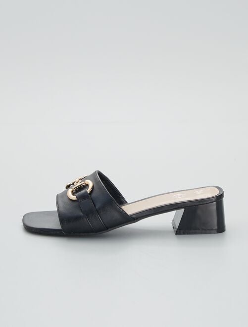 Mules con tacco e morsetti dorati - nero - Kiabi - 20.00€
