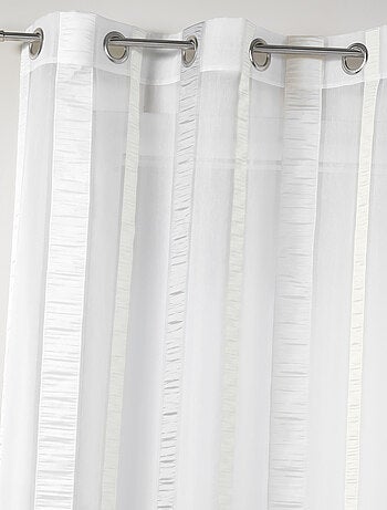 Organza velata a righe verticali