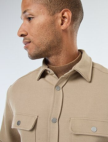 Overshirt con apertura con bottoni a pressione e 2 tasche sul petto